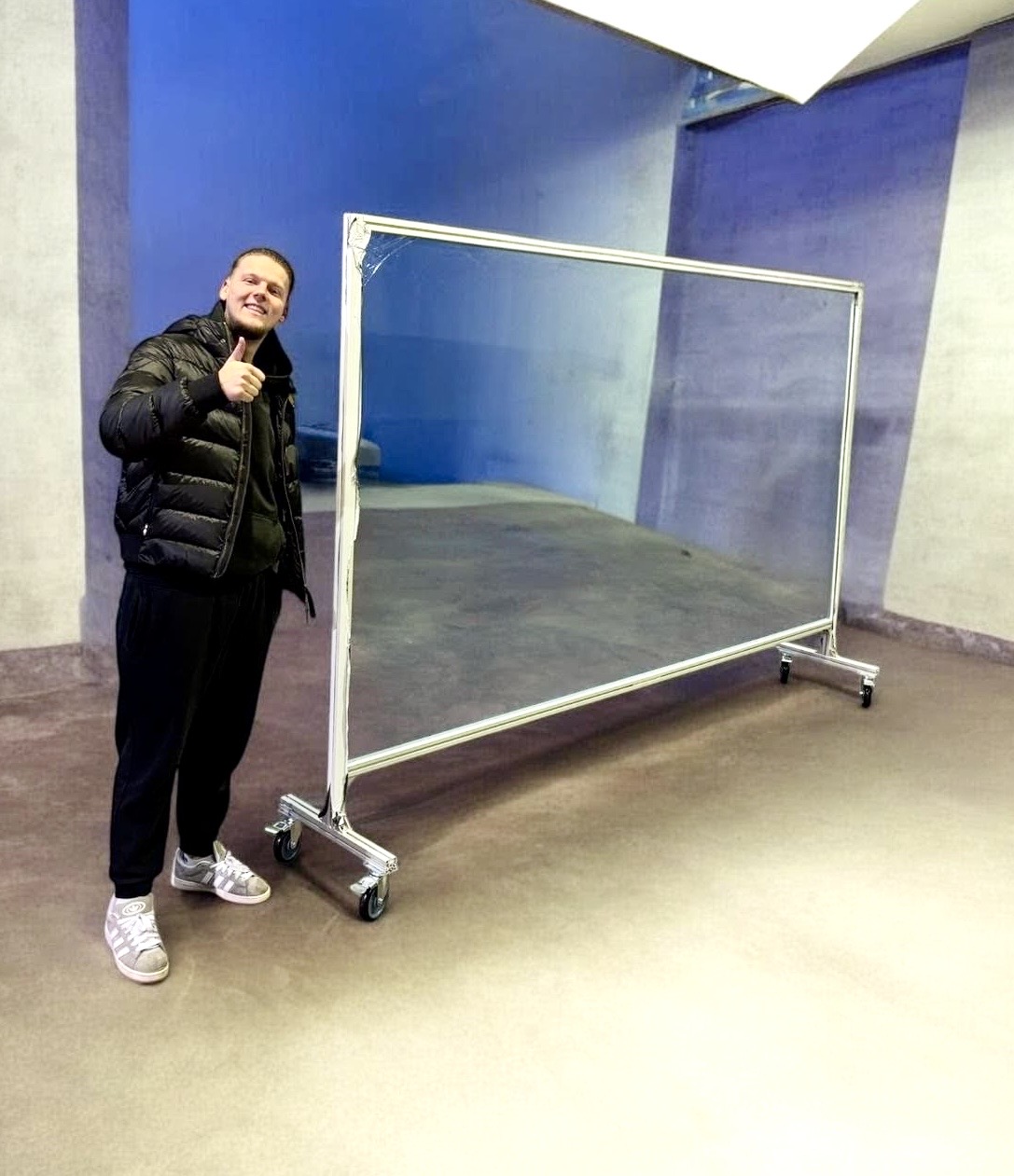 Trennwand Stellwand Schutzwand mobil auf Rollen Umhausung